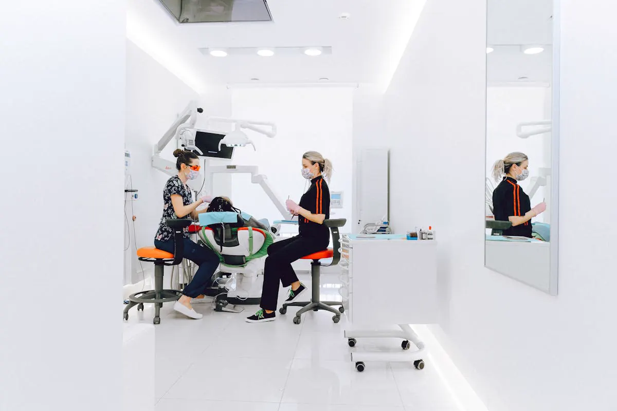 Cosmetic dental bonding procedure