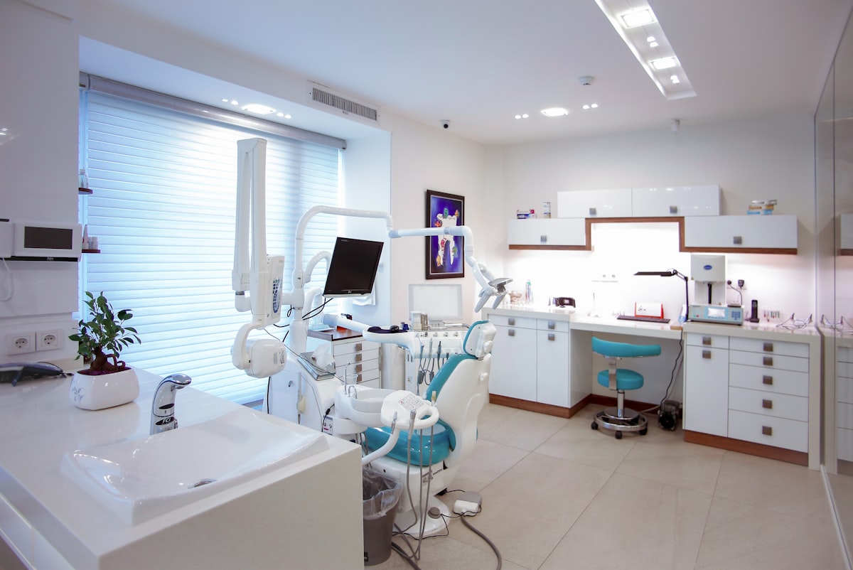 Modern dentures and dental prosthetics