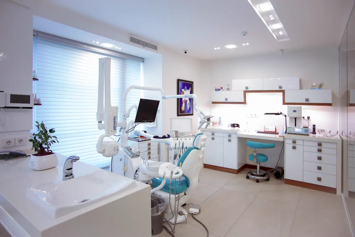 Modern dentures and dental prosthetics