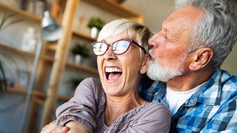 A man kissing his wife | Tamworth